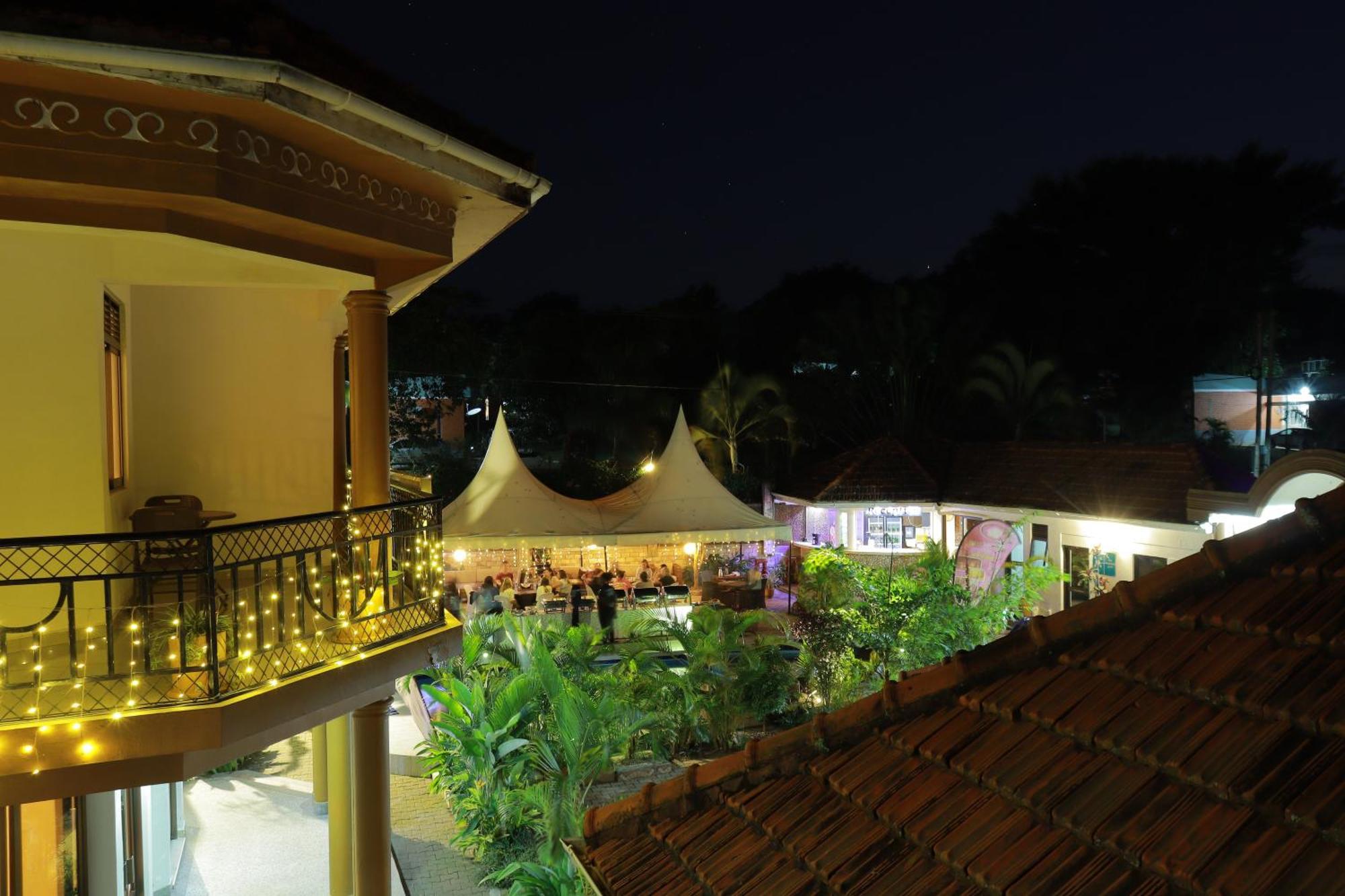 Mowicribs Hotel And Spa Entebbe Ngoại thất bức ảnh