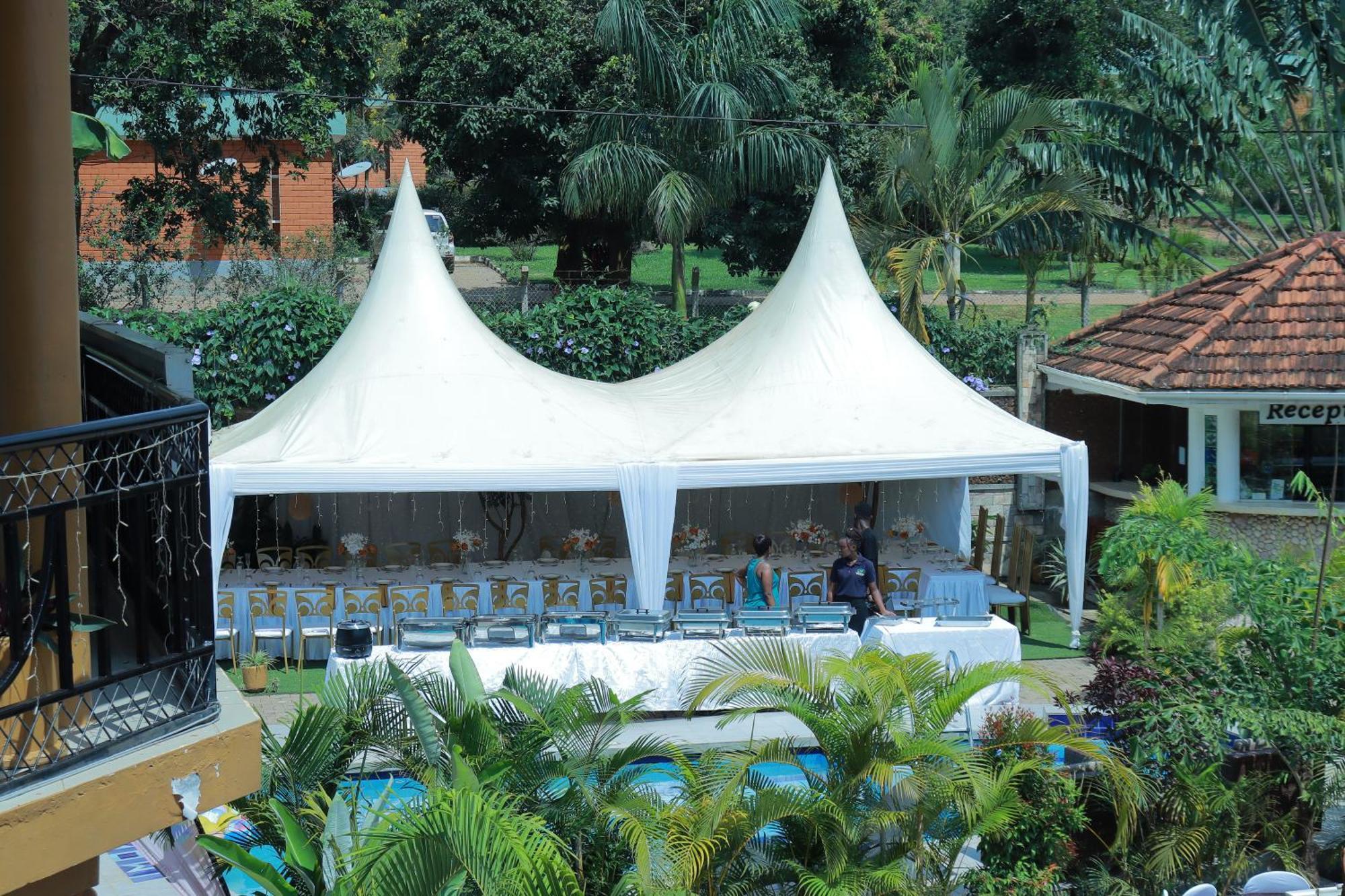 Mowicribs Hotel And Spa Entebbe Ngoại thất bức ảnh